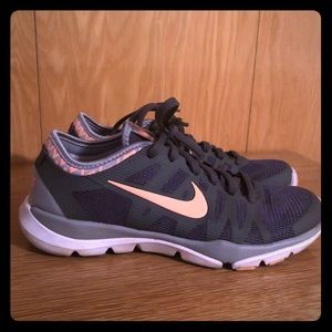 Women’s Nike shoes